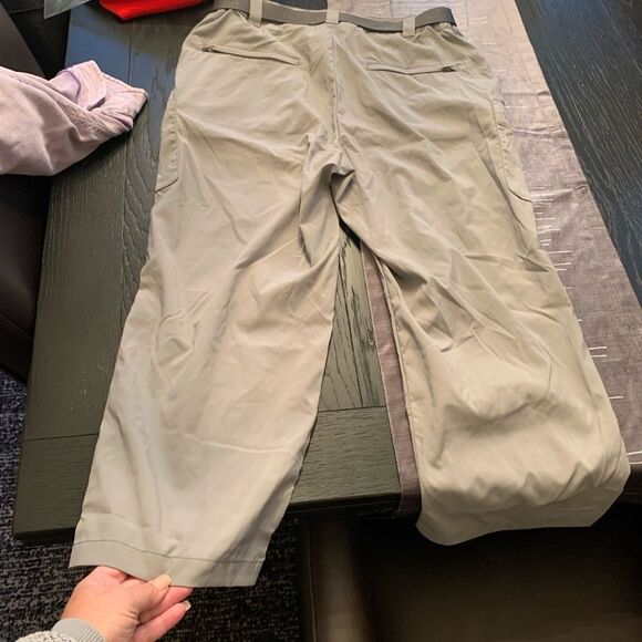 L.L. Bean Sun Protection Gray Capri Hiking Pants sz M NWOT - Picture 6 of 7